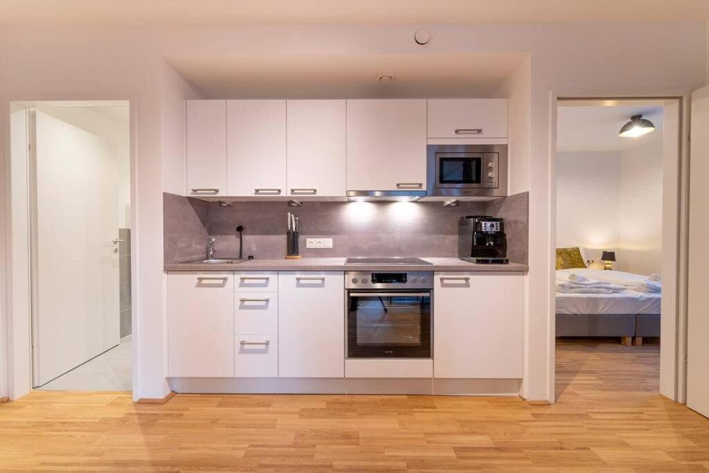 At Station I 3 Minutes To Shopping Street I High Speed Wifi Appartement Vienne