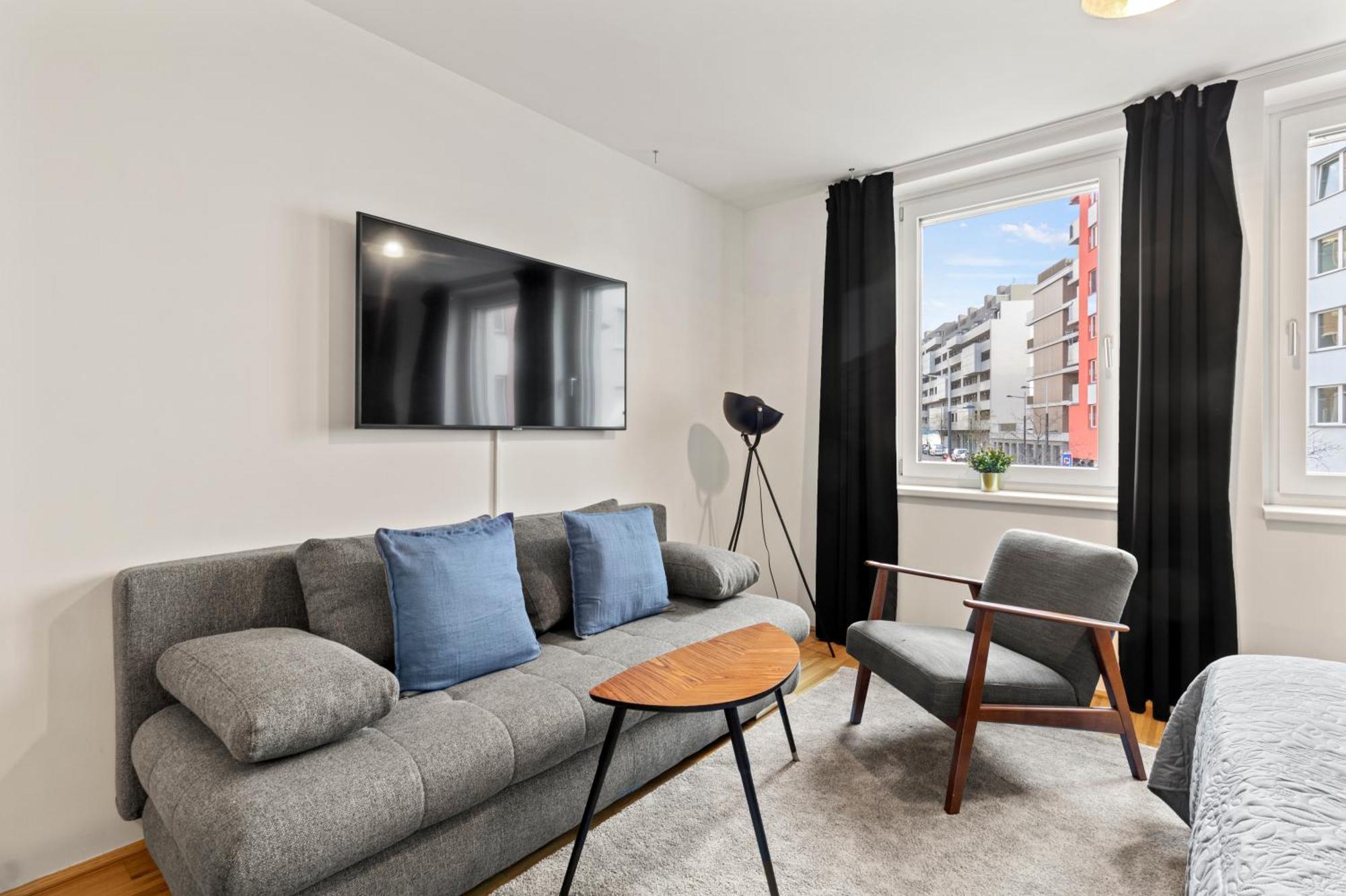 At Station I 3 Minutes To Shopping Street I High Speed Wifi Vienne